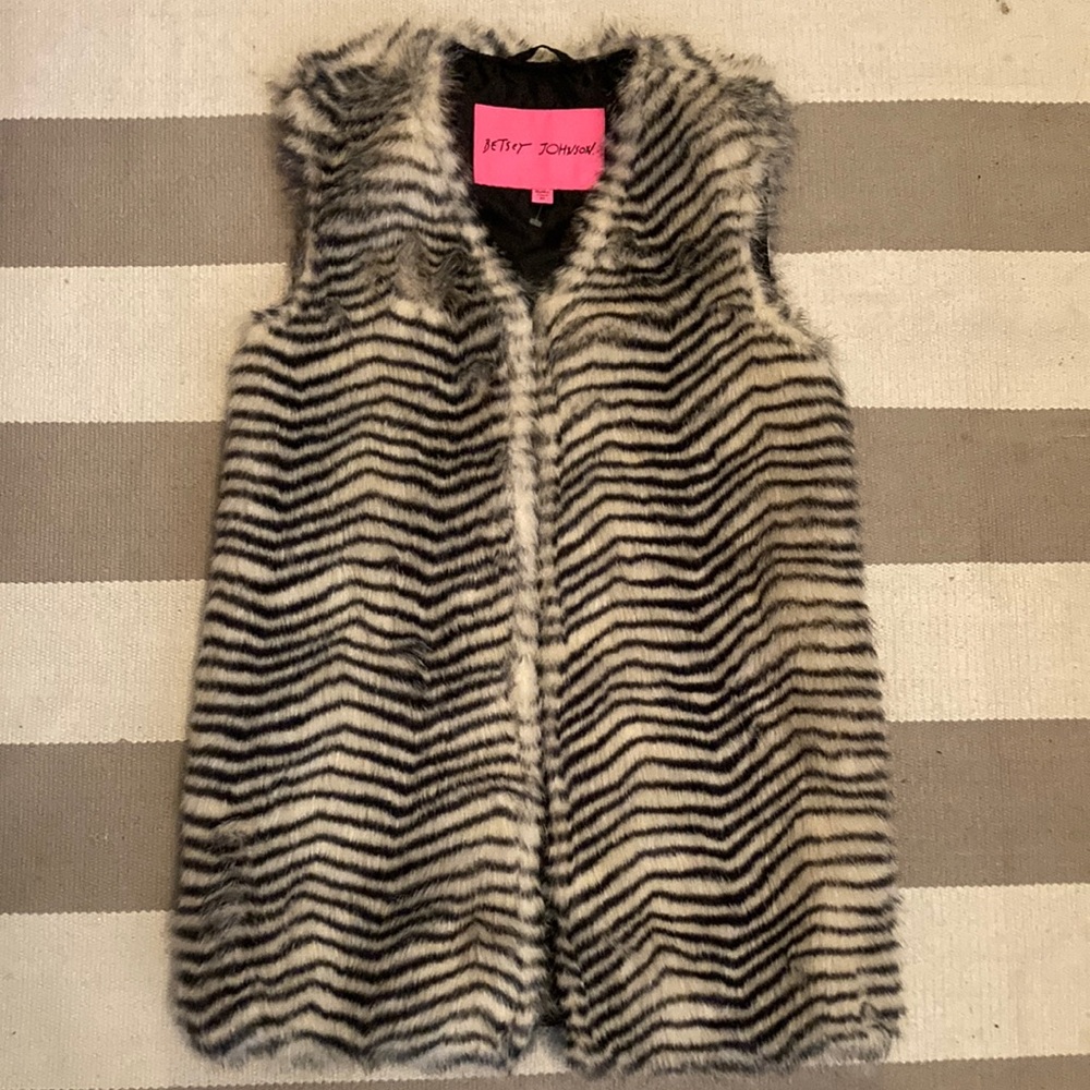 New! Betsey Johnson Faux Fur Vest Size XS